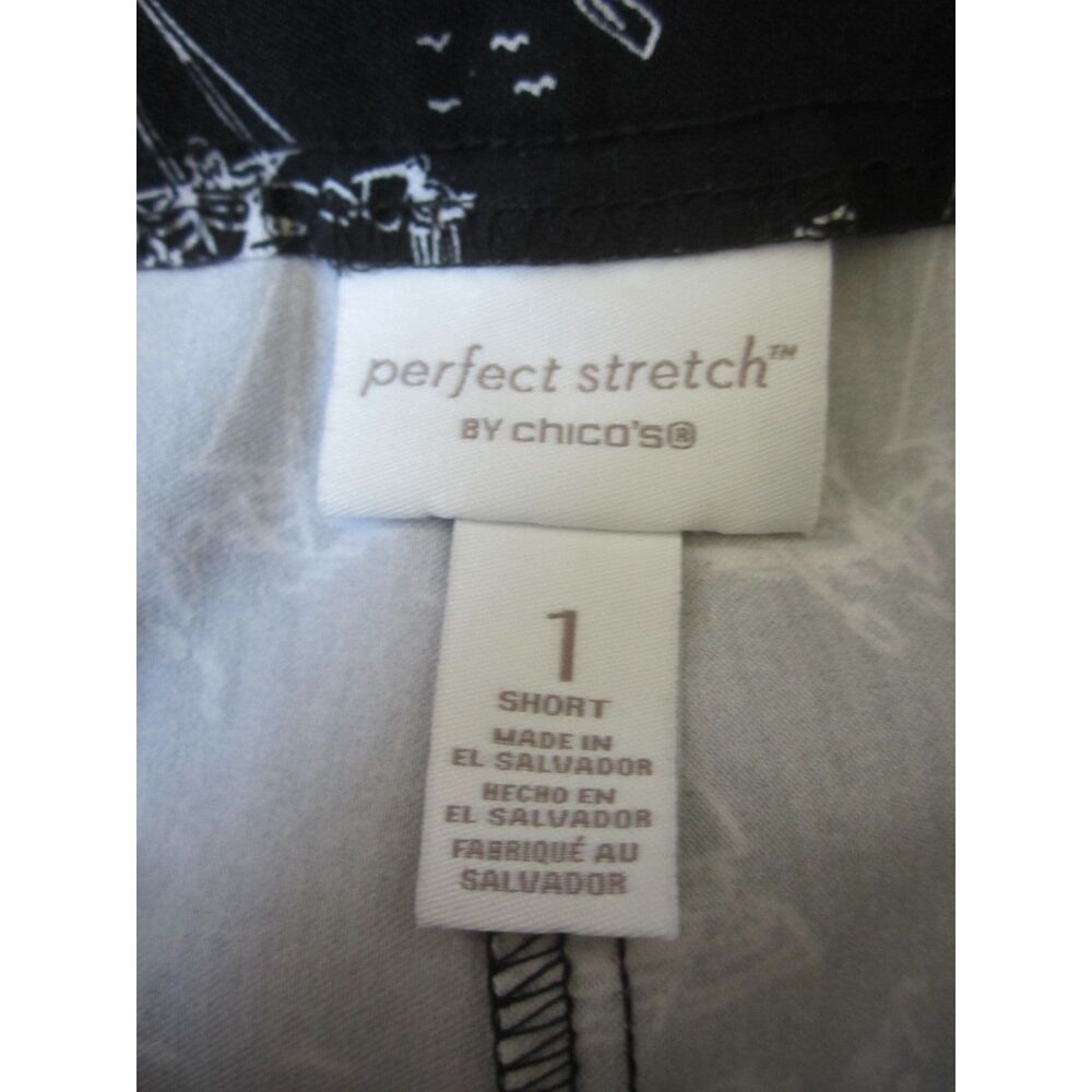NEW BLACK JOSIE SLIM CHICO'S STRETCH SHORTS WITH WHITE SAILBOATS SIZE 1 = 8 - Picture 4 of 4